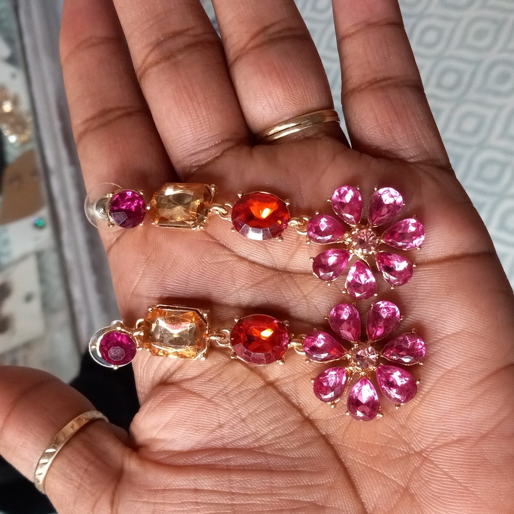 Nicole Miller Dangling Earrings - Picture 2 of 4